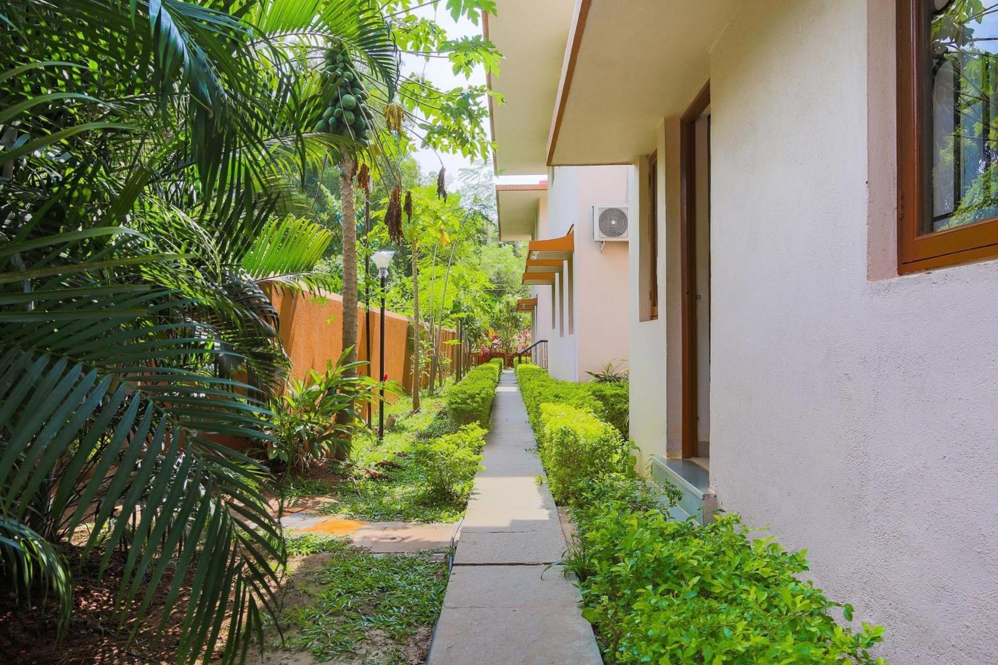 Super Hotel O The Goan Courtyard Colva Buitenkant foto